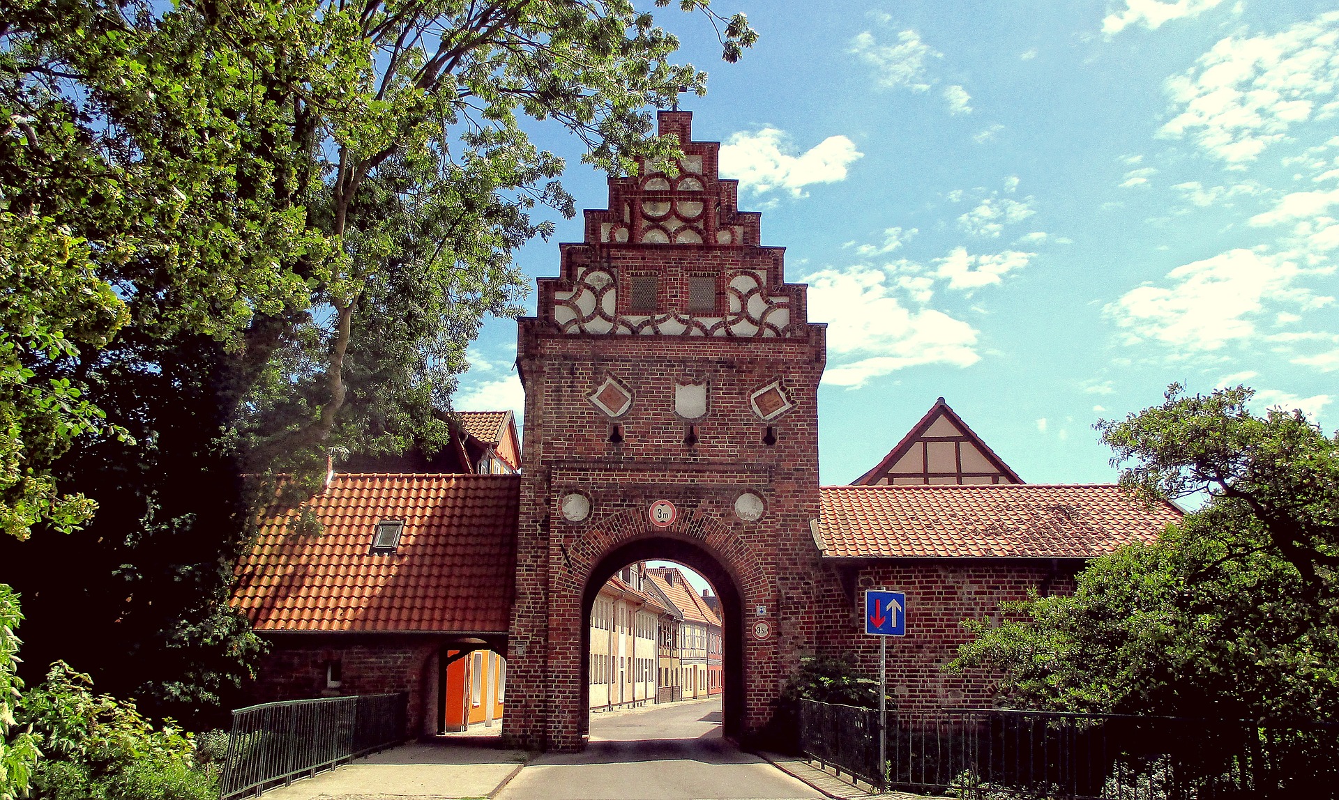 architecture-g709b9f9d3_1920